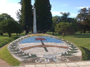 plaza07a.jpg - 12737 Bytes