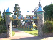 plaza19a.jpg - 12687 Bytes